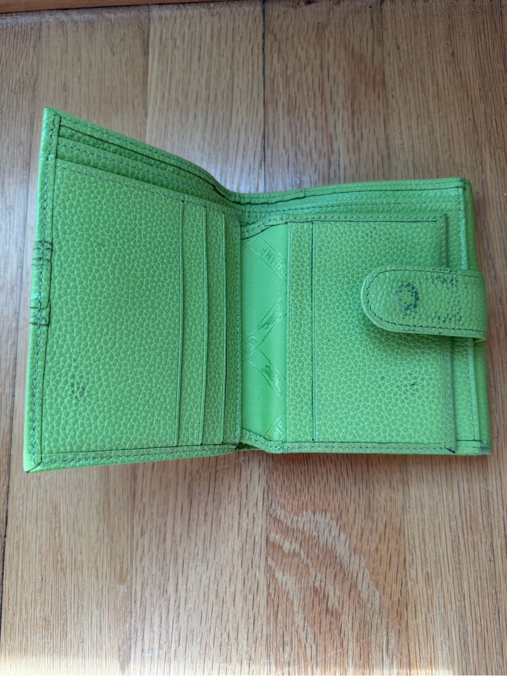Longchamp - Lime Green Leather Bifold Compact Wallet - Picture 7 of 11